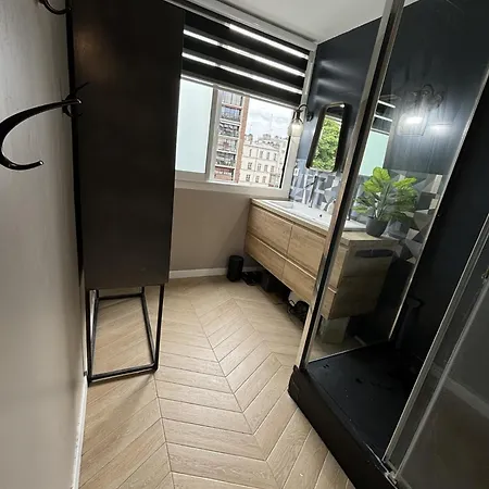 Apt Buttes Chaumont Vue Apartment